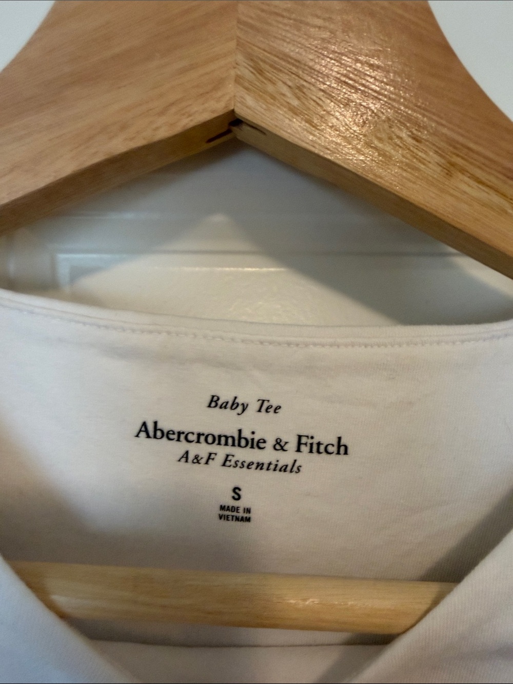 A&F Lot of Short Sleeve T-shirts in Navy, White, Brown, Terracotta - Picture 3 of 6